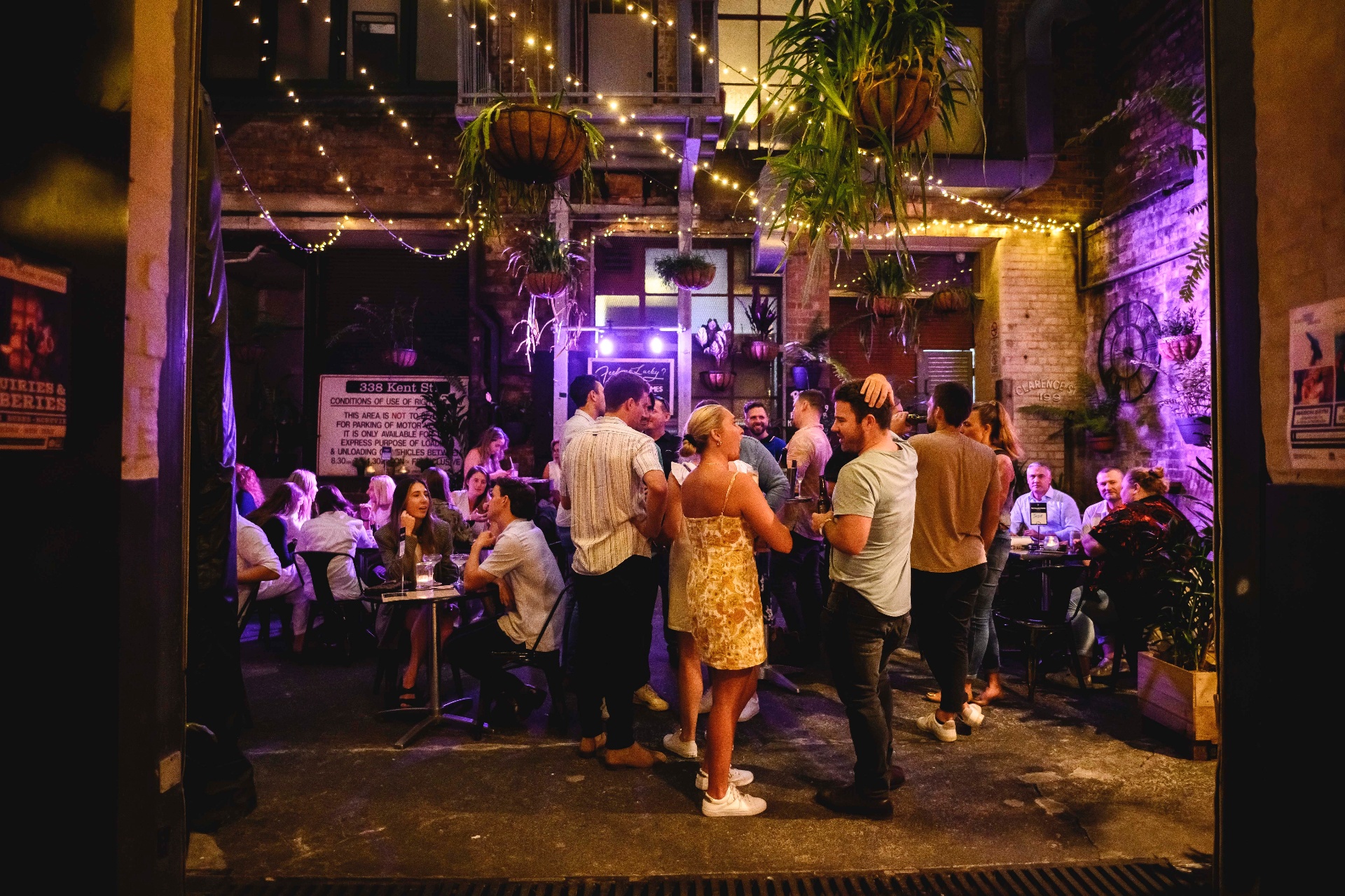 SILY Bar | drinks & live music — photo 10