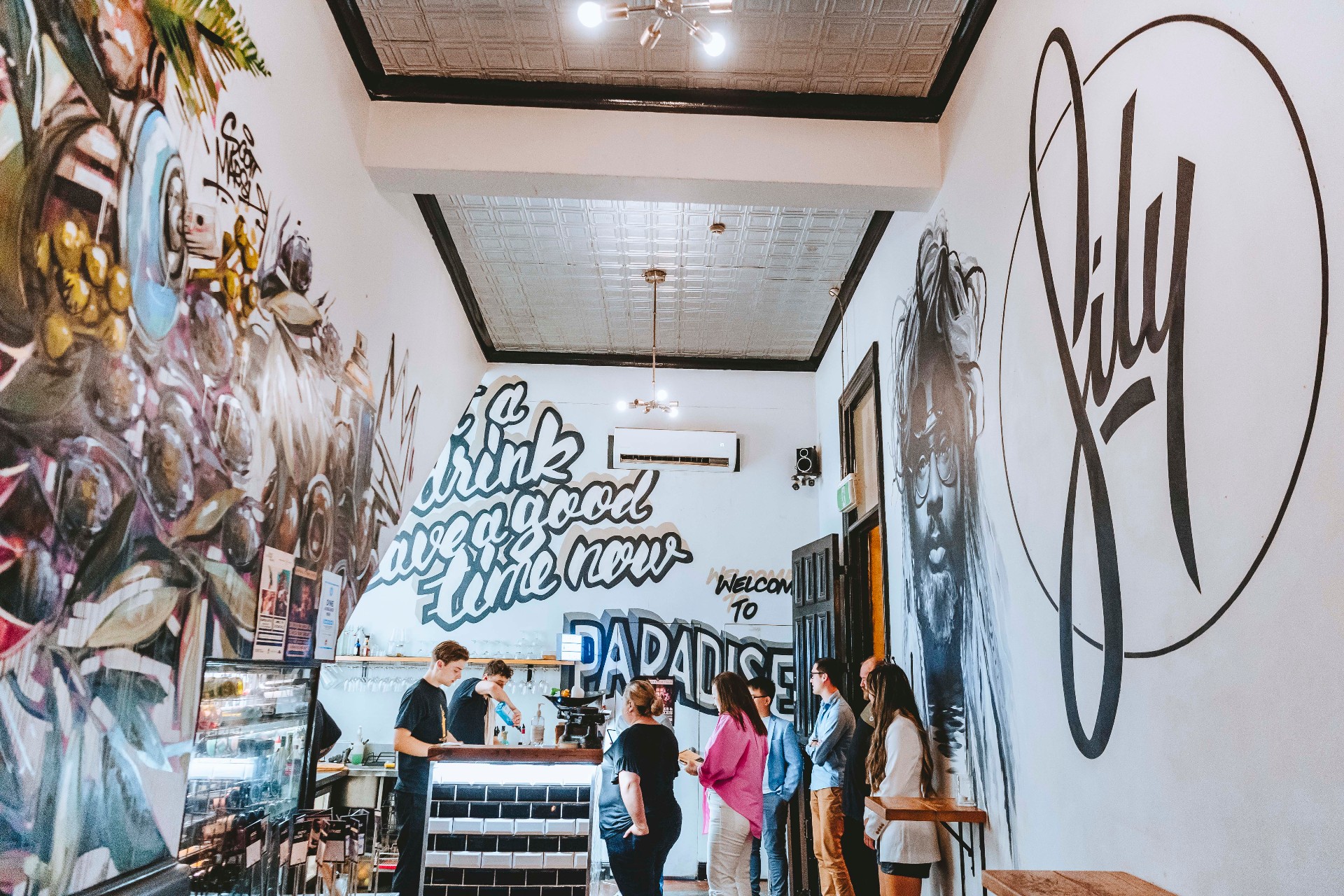 SILY Bar | drinks & live music — photo 9