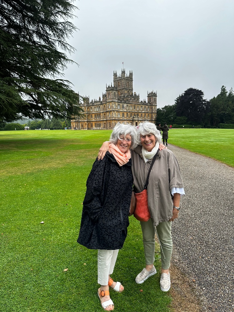 Victoria P White (@cotswoldteacuptours) — photo 1