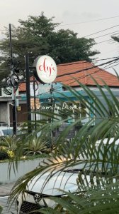 Instagram post by @farahayokjajan about Ely’s Kitchen Bali