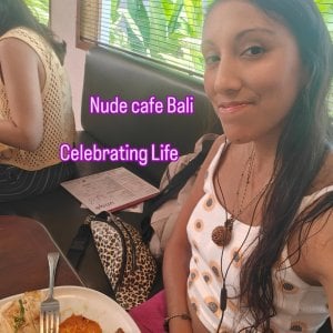Instagram post by @isabeltumejorversion about nüde™