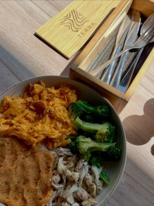 Instagram post by @missyhrynt about Terra Bali | Healthy Restaurant & Meal Plan