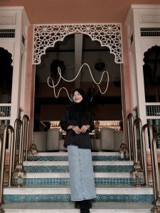 Instagram post by @ikhaapriliaa about silk_restaurant